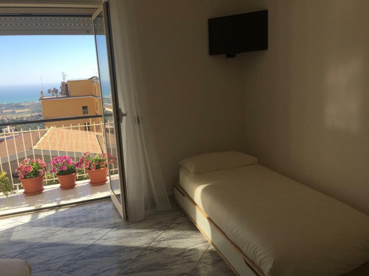 La Salida Del Sol Bed & Breakfast อากริเจนโต ภายนอก รูปภาพ
