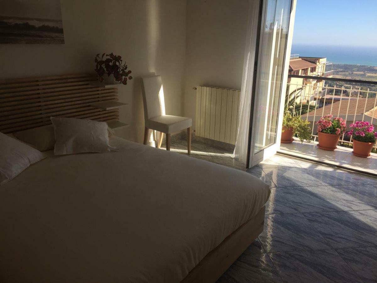 La Salida Del Sol Bed & Breakfast อากริเจนโต ภายนอก รูปภาพ