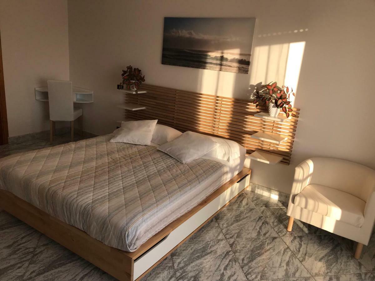 La Salida Del Sol Bed & Breakfast อากริเจนโต ภายนอก รูปภาพ