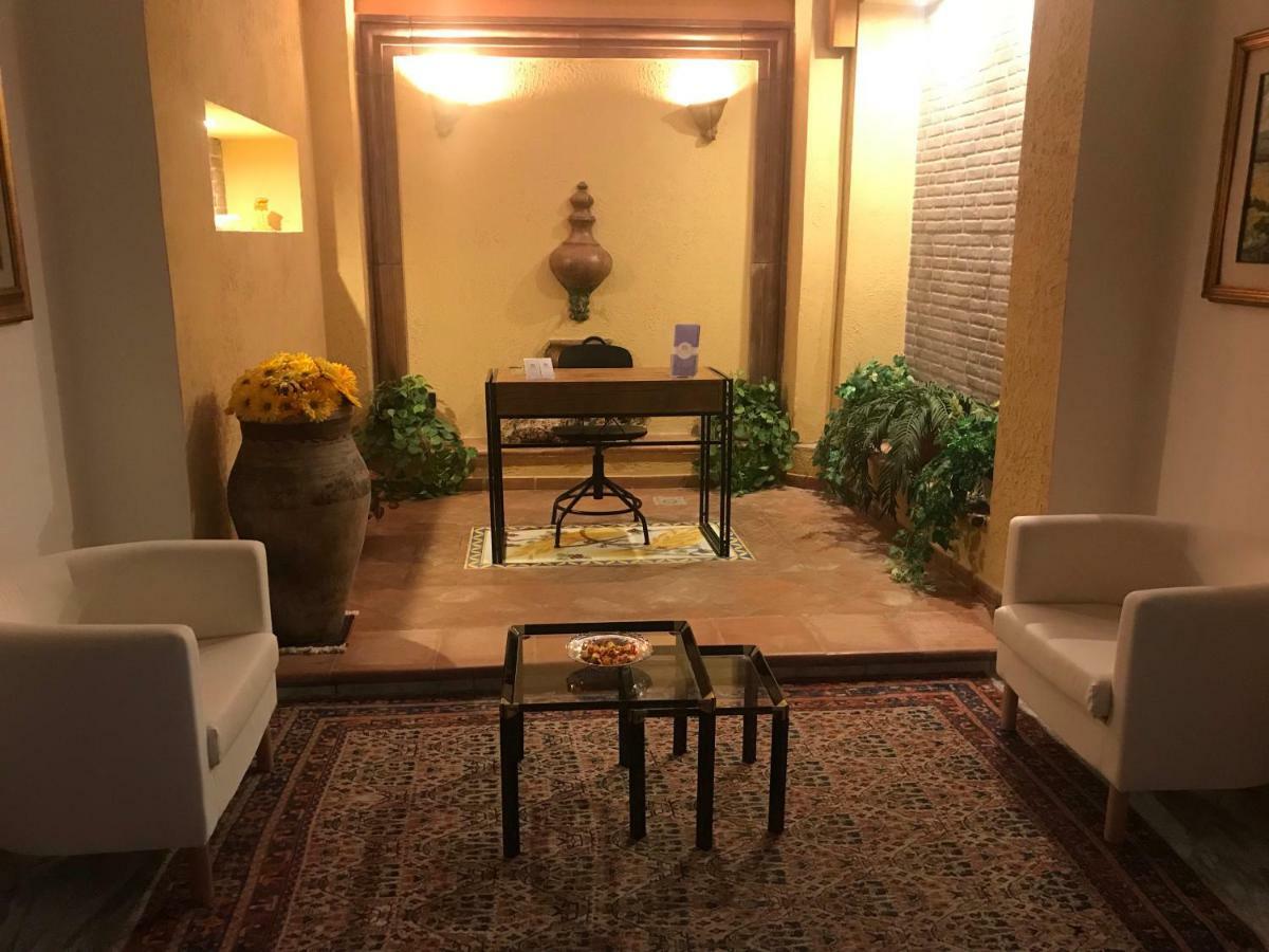 La Salida Del Sol Bed & Breakfast อากริเจนโต ภายนอก รูปภาพ
